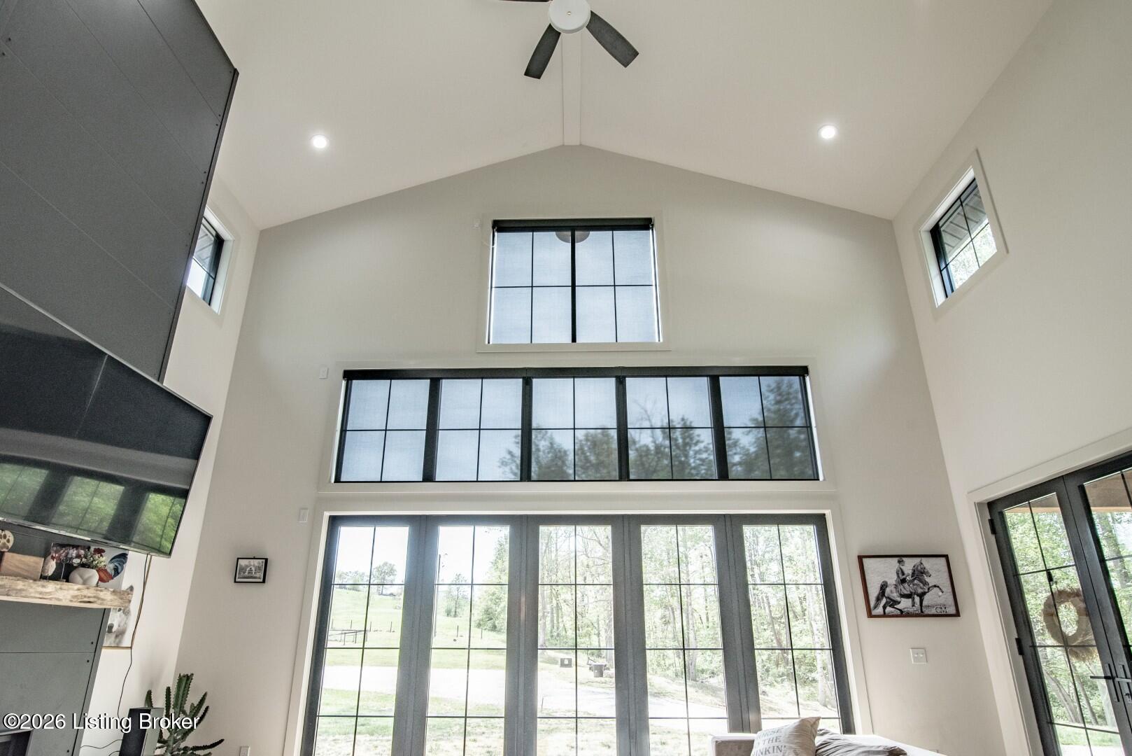 453 Cheslon Road Bonnieville, KY 42713 - Photo 8 of 45 453 Chelson Rd-26