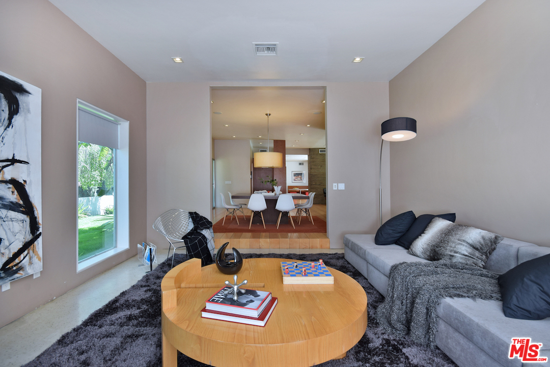 18084 Rancho Street Encino, CA 91316 - Photo 12 of 50