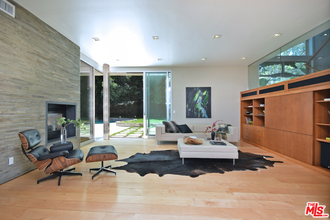 18084 Rancho Street Encino, CA 91316 - Photo 13 of 50