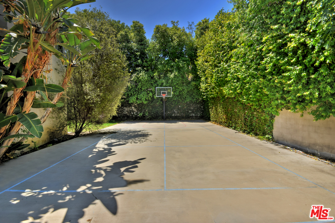 18084 Rancho Street Encino, CA 91316 - Photo 28 of 50