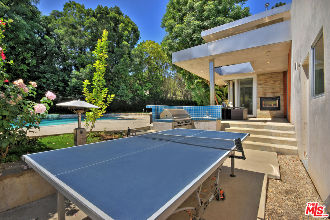 18084 Rancho Street Encino, CA 91316 - Photo 29 of 50