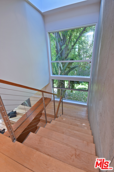 18084 Rancho Street Encino, CA 91316 - Photo 37 of 50