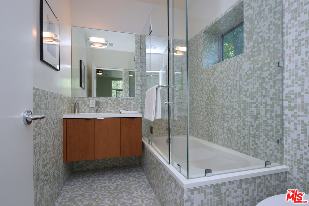 18084 Rancho Street Encino, CA 91316 - Photo 41 of 50