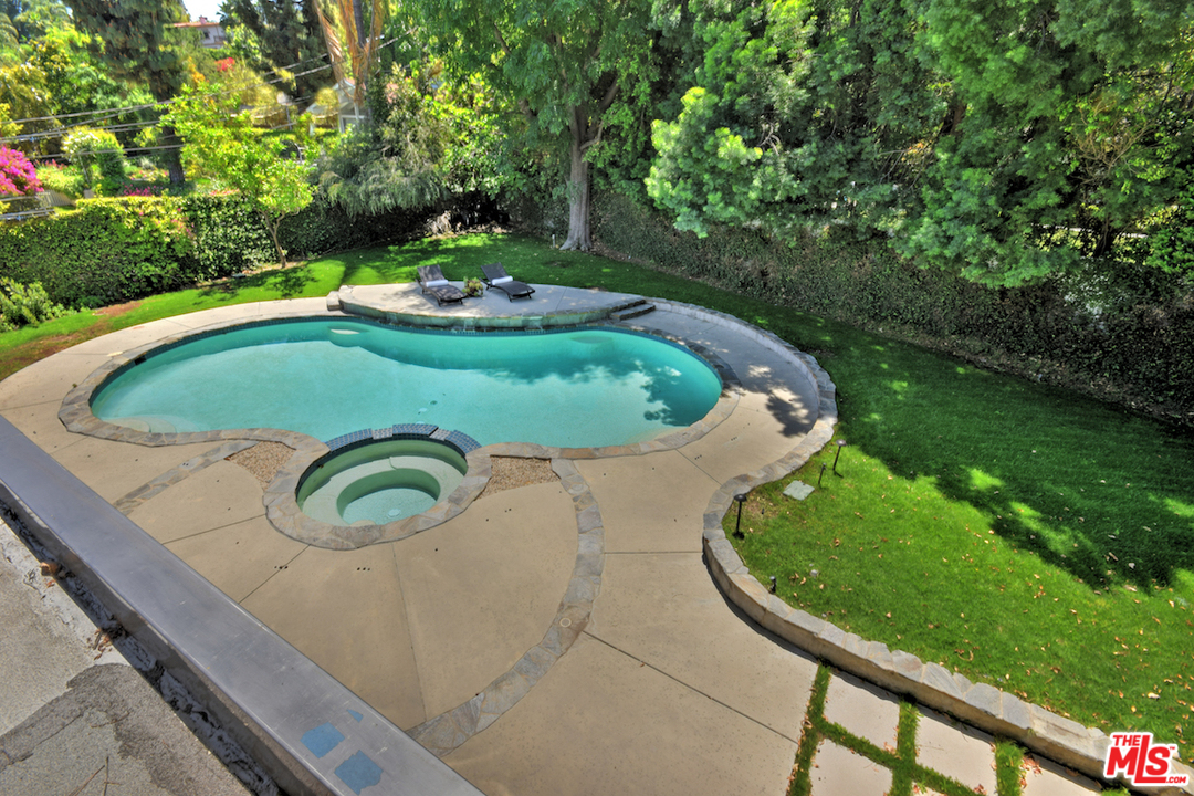 18084 Rancho Street Encino, CA 91316 - Photo 45 of 50