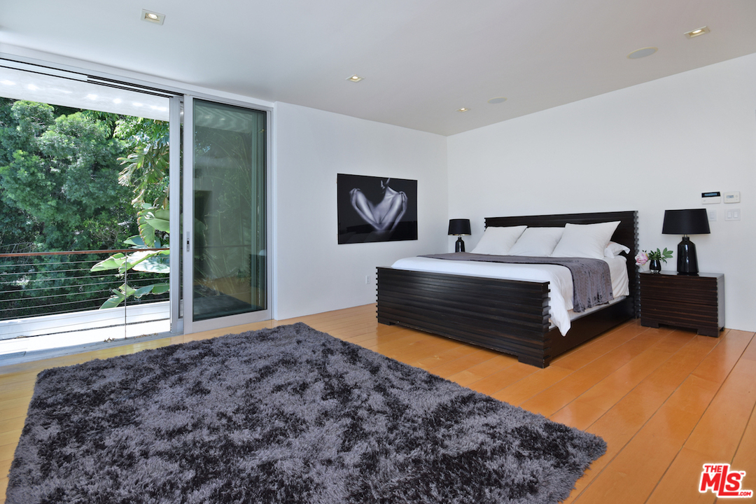 18084 Rancho Street Encino, CA 91316 - Photo 46 of 50