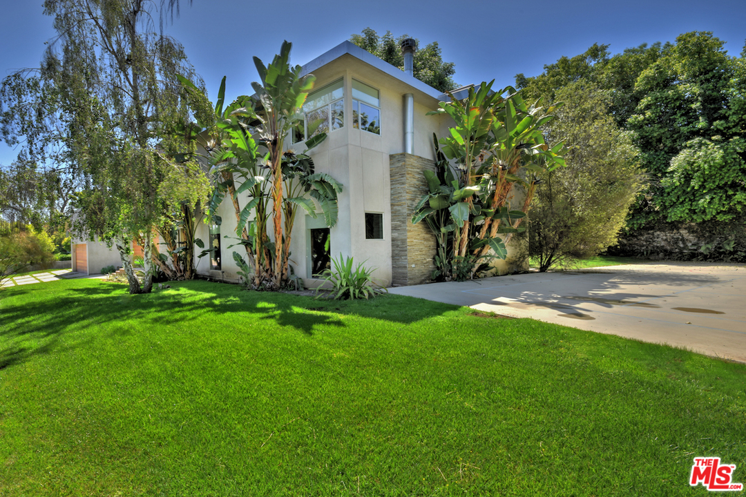 18084 Rancho Street Encino, CA 91316 - Photo 6 of 50