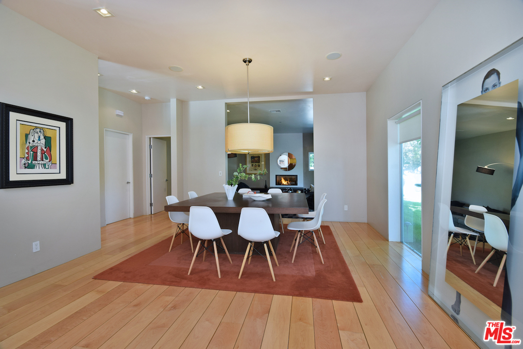 18084 Rancho Street Encino, CA 91316 - Photo 9 of 50