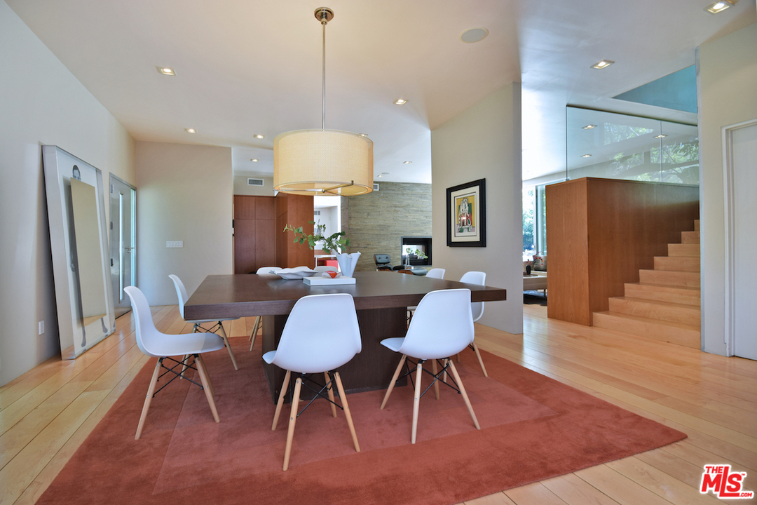 18084 Rancho Street Encino, CA 91316 - Photo 10 of 50