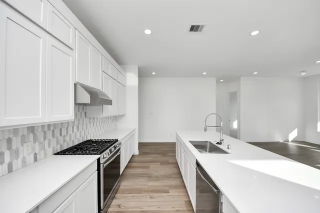 $2,600 | 32031 Sweet Pea Meadows Drive, Hockley, TX 77447