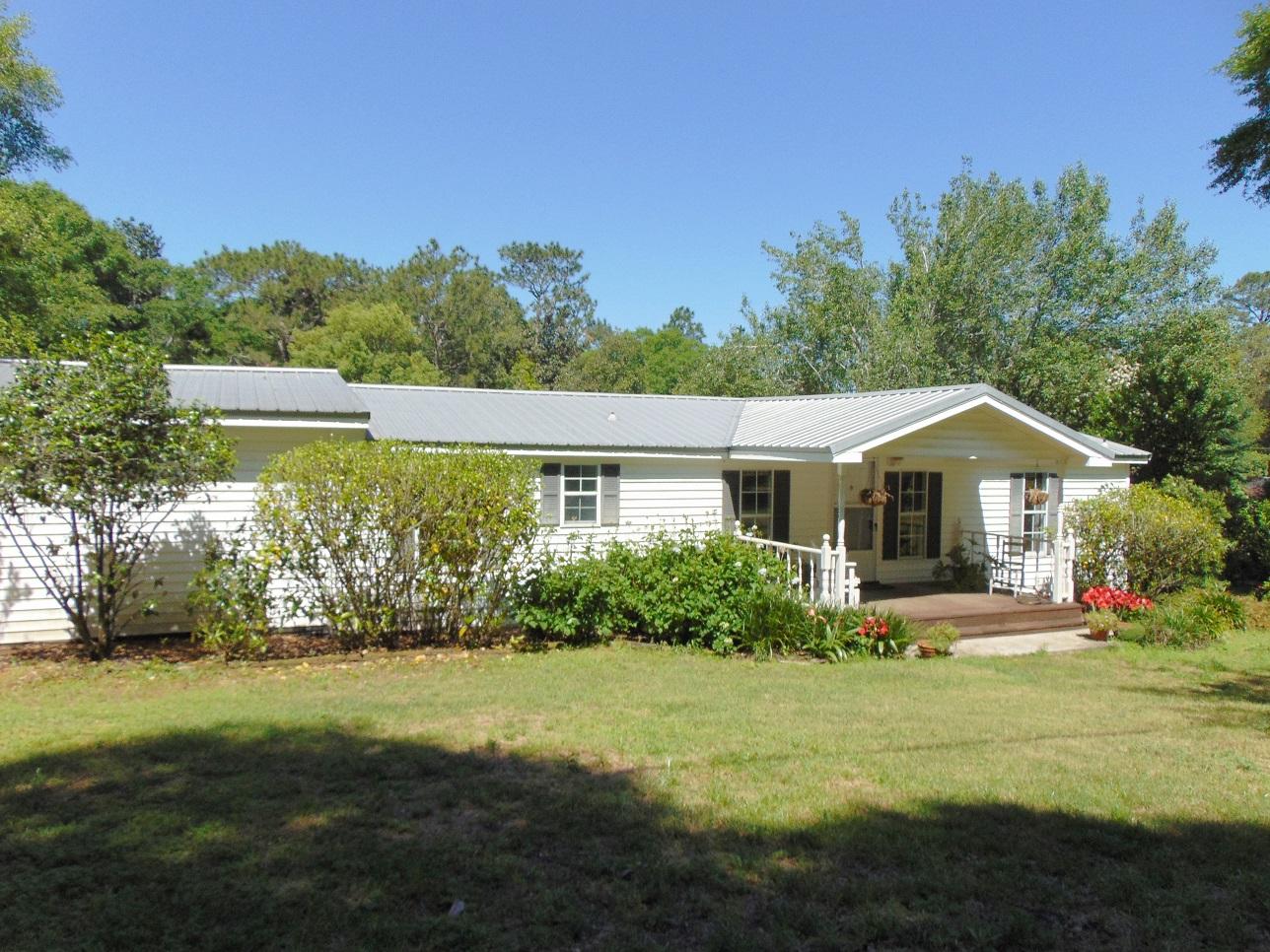 493 North Norwood Road DeFuniak Springs, FL 32433 - Photo 2 of 56 House (6)