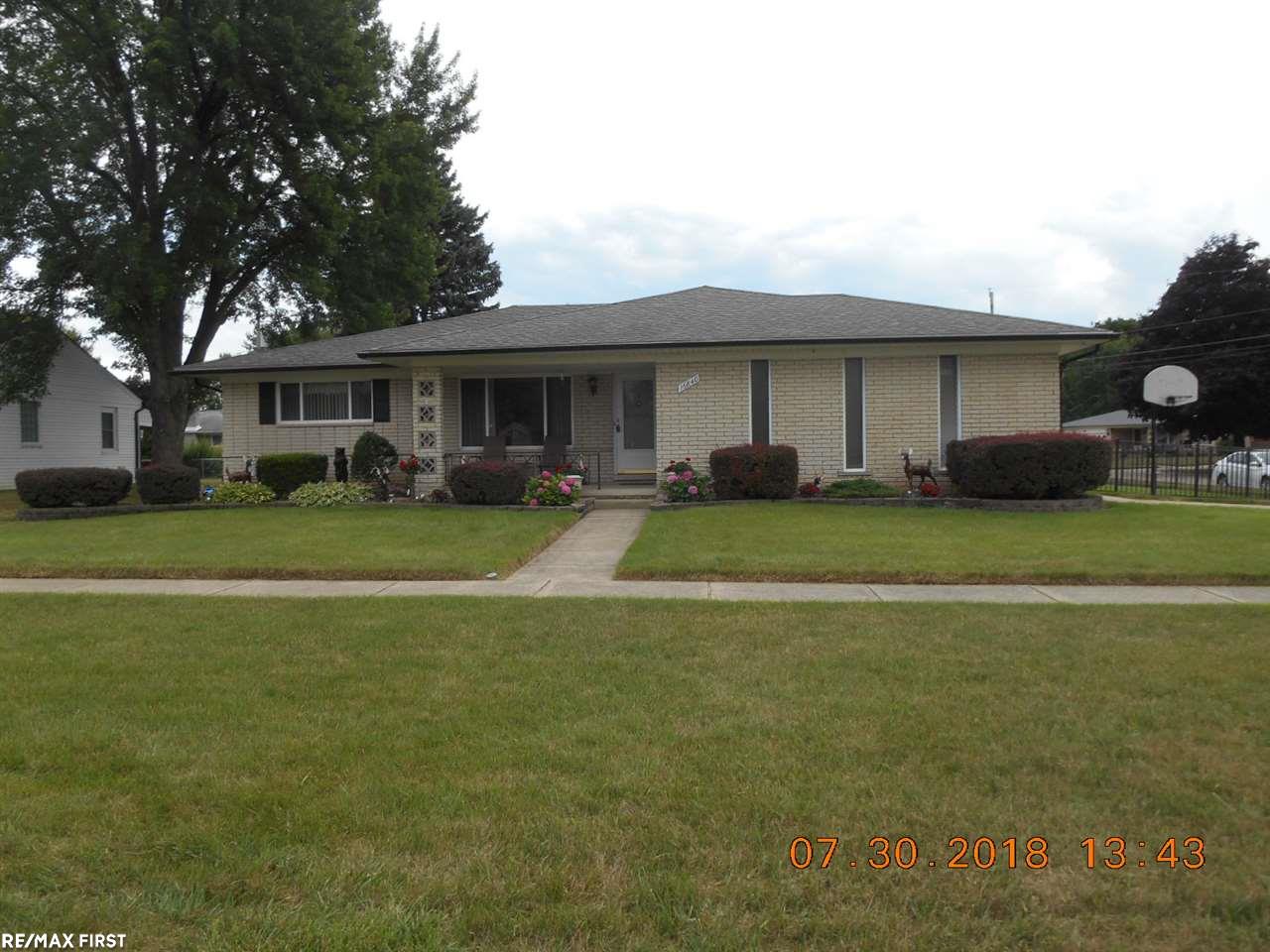 16840 Faulman Road Clinton Township, MI 48035 - Photo 1 of 18 31355370.JPG