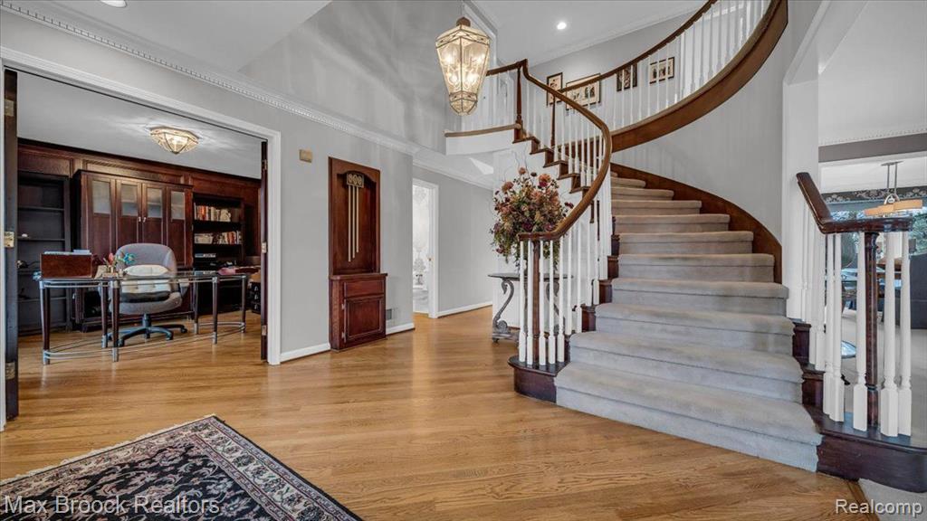 404 Shellbourne Drive Rochester Hills, MI 48309 - Photo 5 of 52