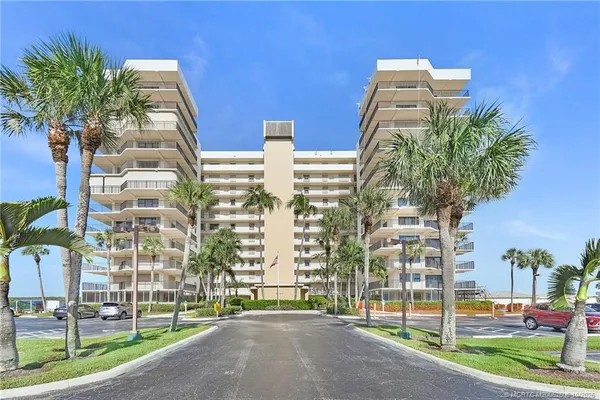 $2,600 | 10044 South Ocean Drive, Unit 401, Jensen Beach, FL 34957