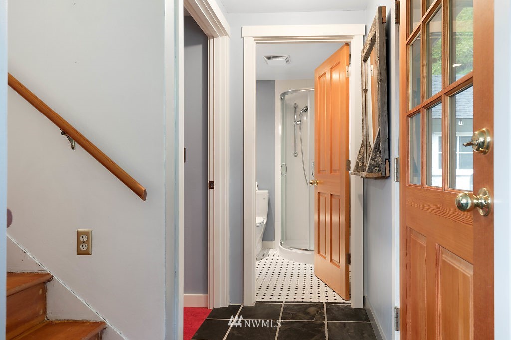 8198 Cultus Bay Road Clinton, WA 98236 - Photo 18 of 24 Gallery Image 18