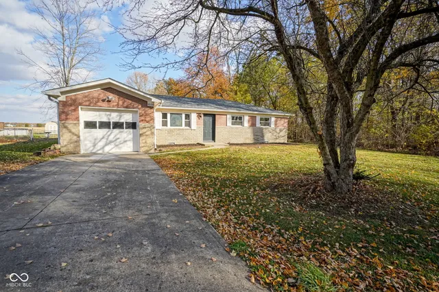 $319,000 | 8509 North Ricks Drive East, McCordsville, IN 46055