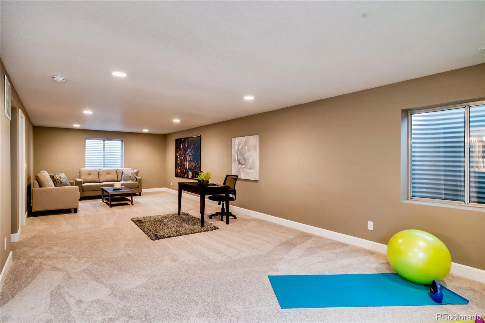 1 Dunbarton Court Highlands Ranch, CO 80130 - Photo 12 of 29 Gallery Image 12