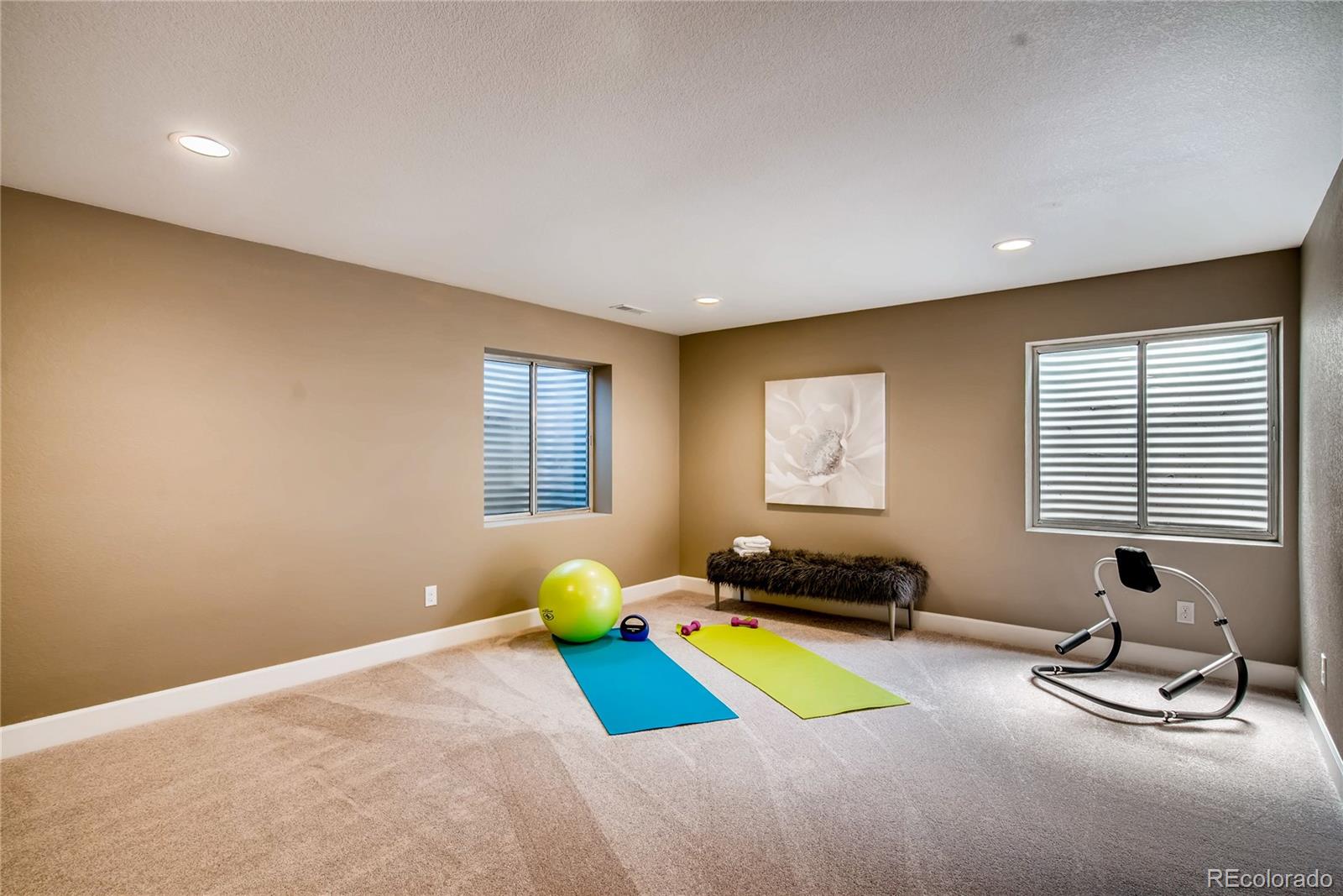 1 Dunbarton Court Highlands Ranch, CO 80130 - Photo 3 of 29 Gallery Image 3