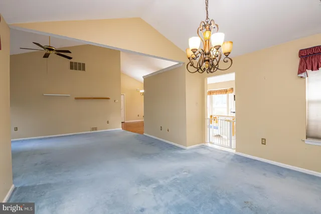 $2,500 | 193 Hawthorne Court, Reading, PA 19610