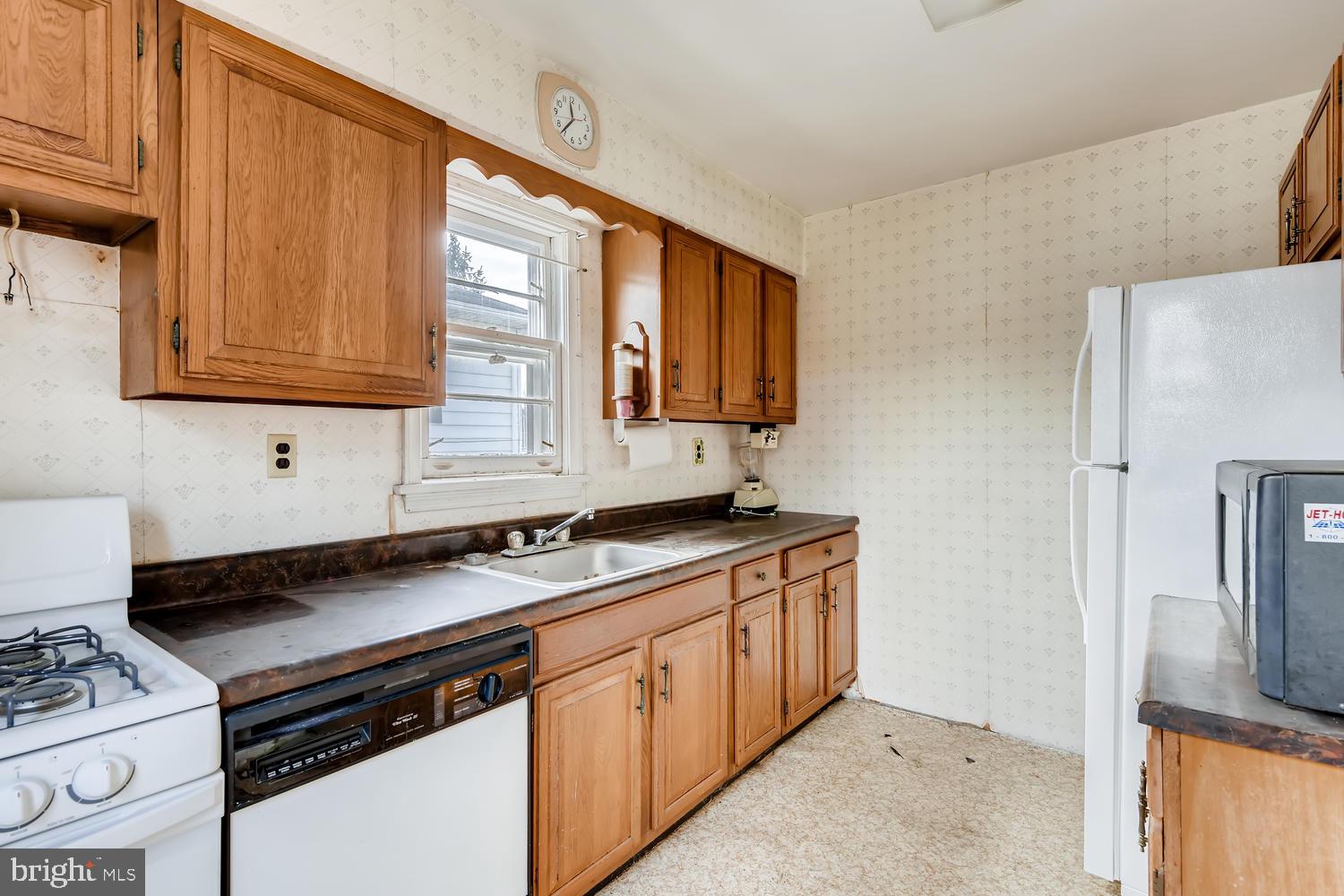 9201 Avondale Road Baltimore, MD 21234 - Photo 8 of 33 Gallery Image 8