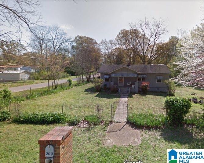 209 Rice Avenue Anniston, AL 36201 - Photo 2 of 16