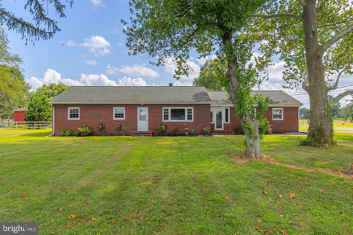 690 Swedesboro Road Gibbstown, NJ 08027 - Photo 1 of 16