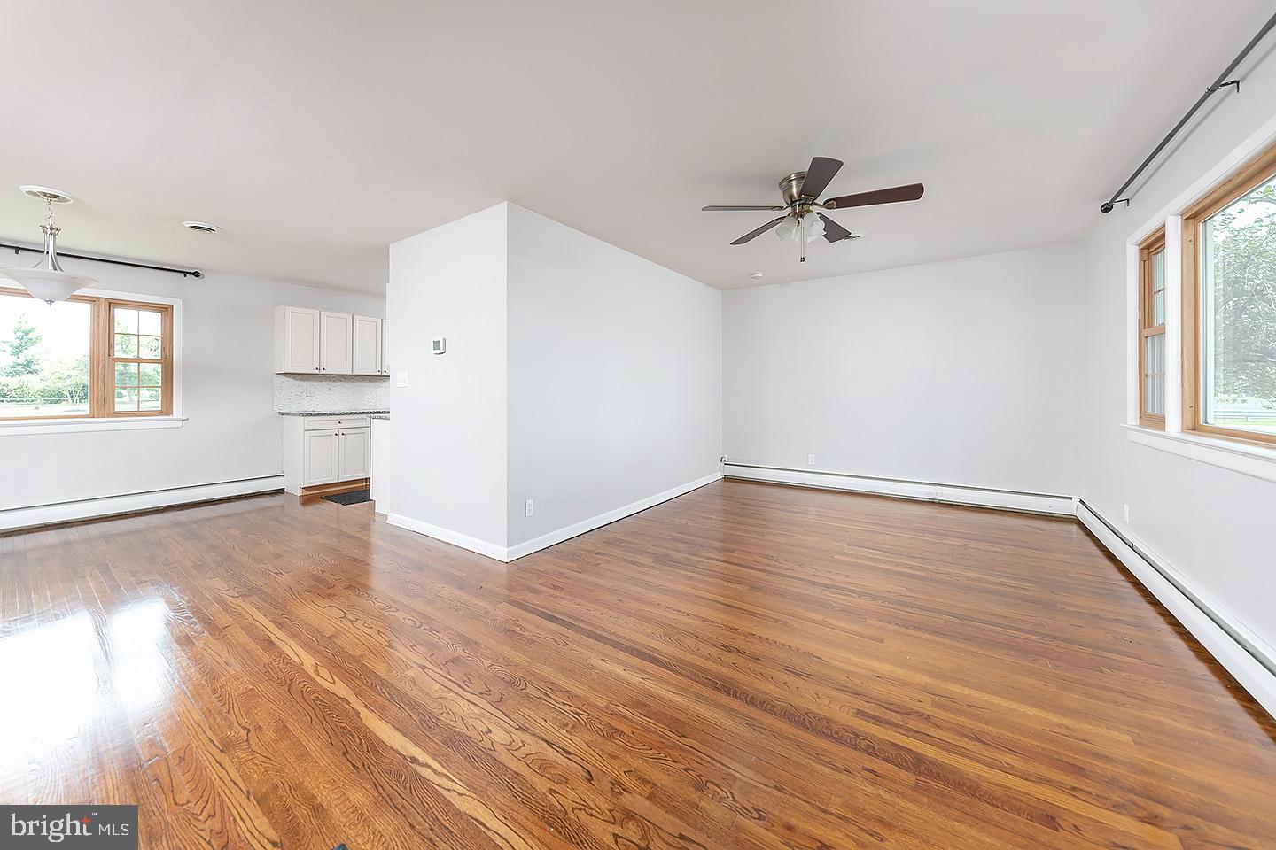 690 Swedesboro Road Gibbstown, NJ 08027 - Photo 2 of 16