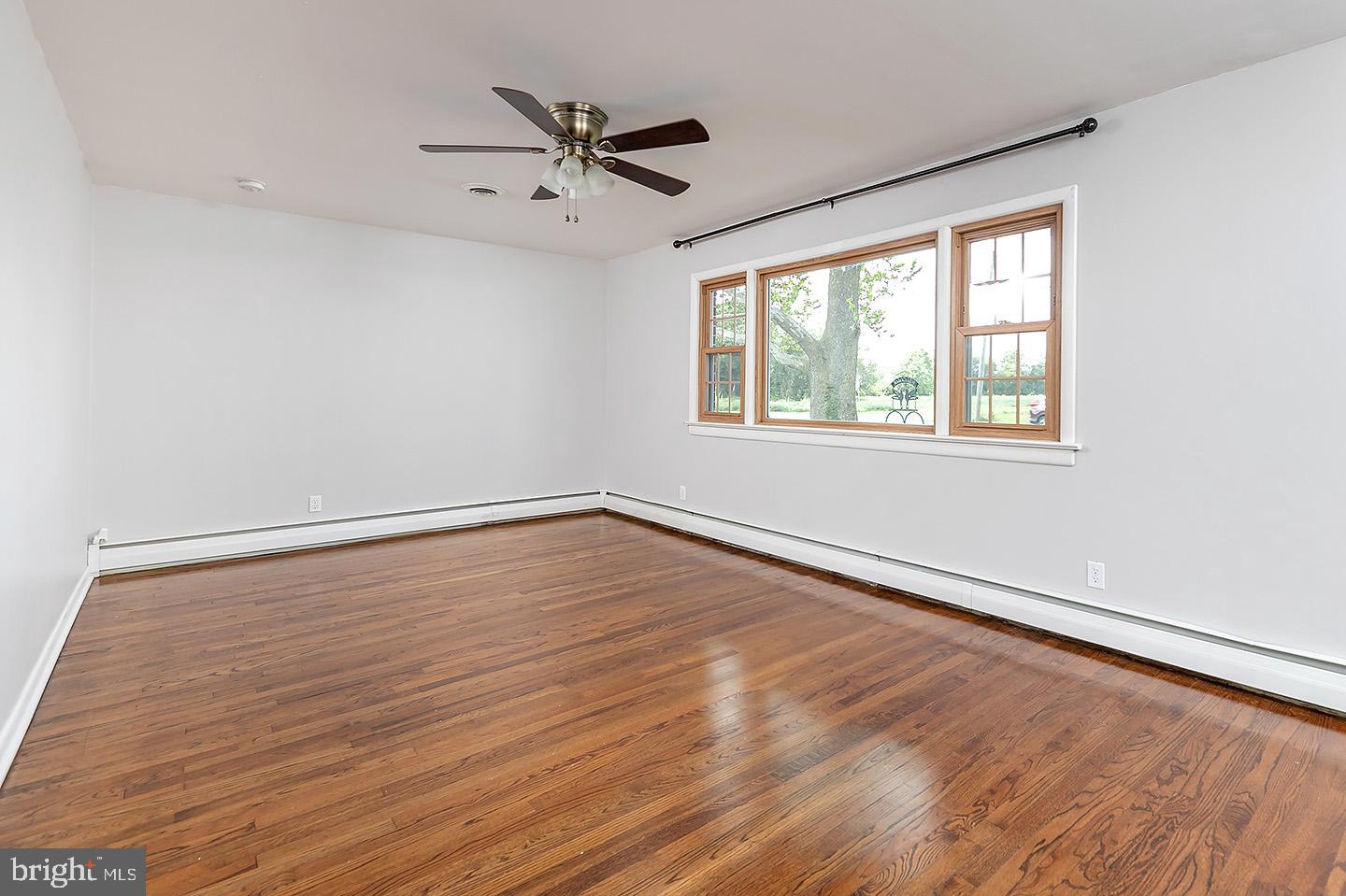 690 Swedesboro Road Gibbstown, NJ 08027 - Photo 3 of 16