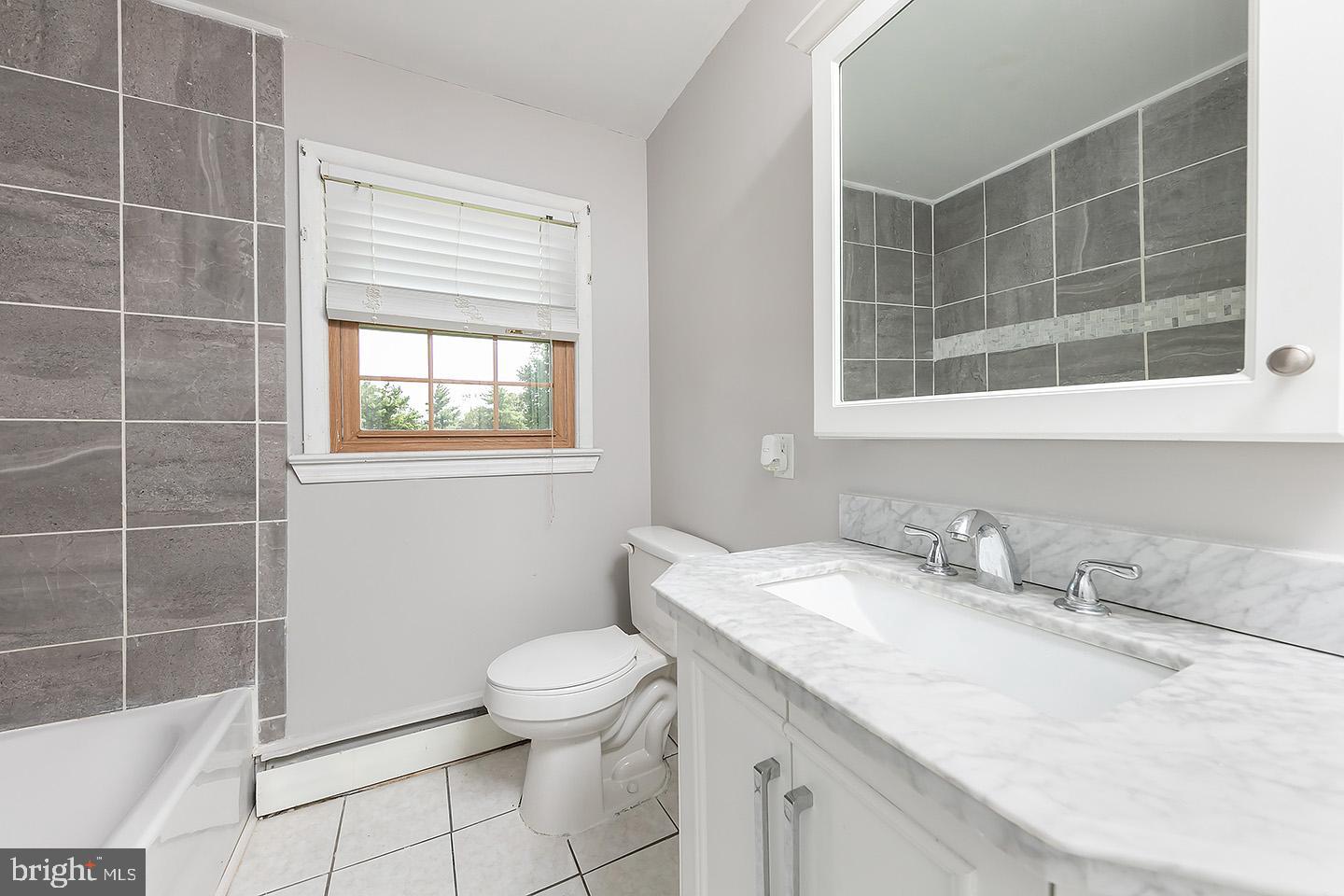 690 Swedesboro Road Gibbstown, NJ 08027 - Photo 9 of 16