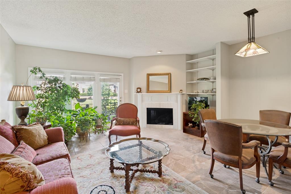 14277 Preston Road, Unit 1012 Dallas, TX 75254 - Photo 7 of 13 View of the living and dining room