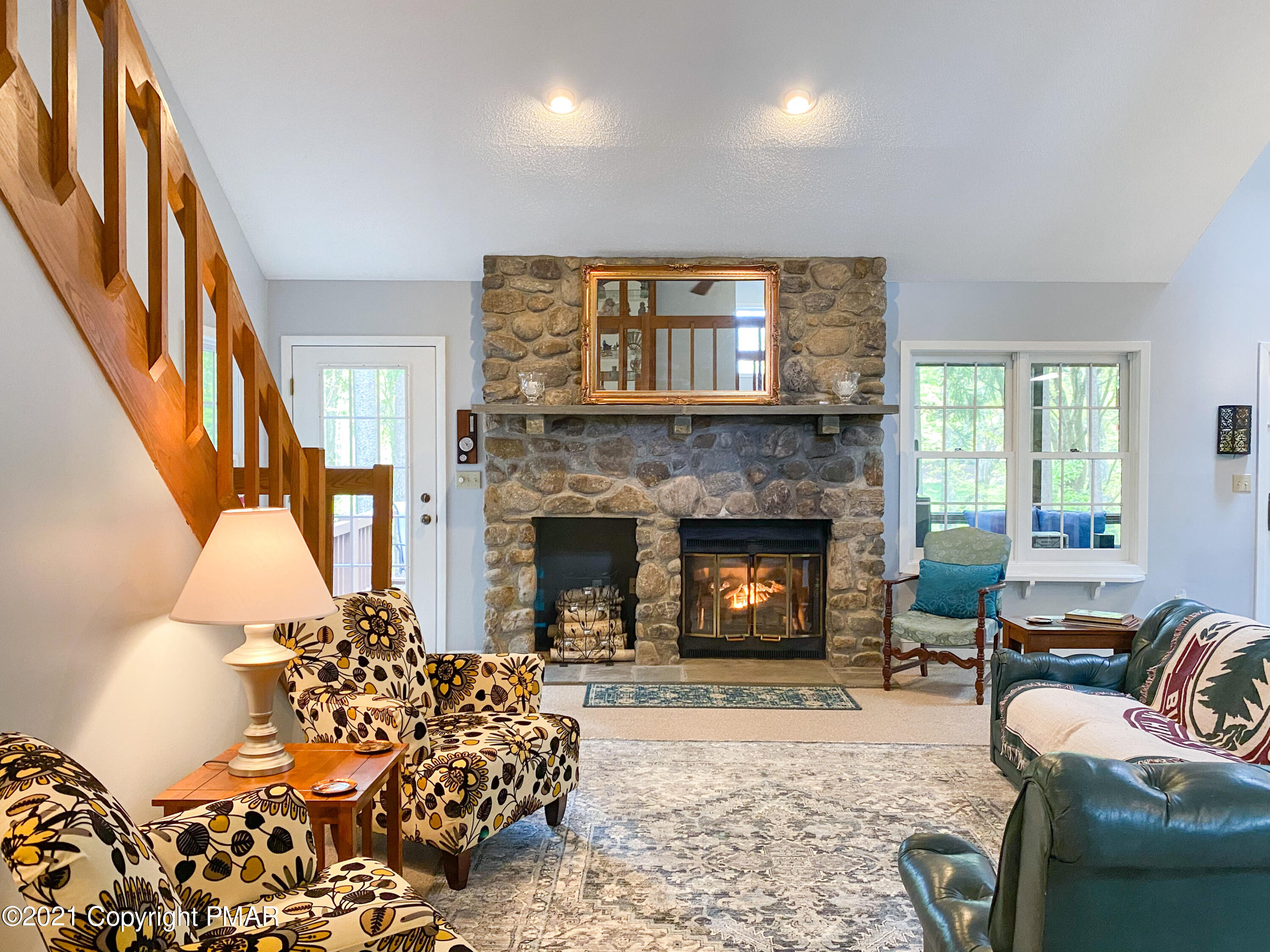 2171 Oak Hill Drive Canadensis, PA 18325 - Photo 5 of 63 Living room