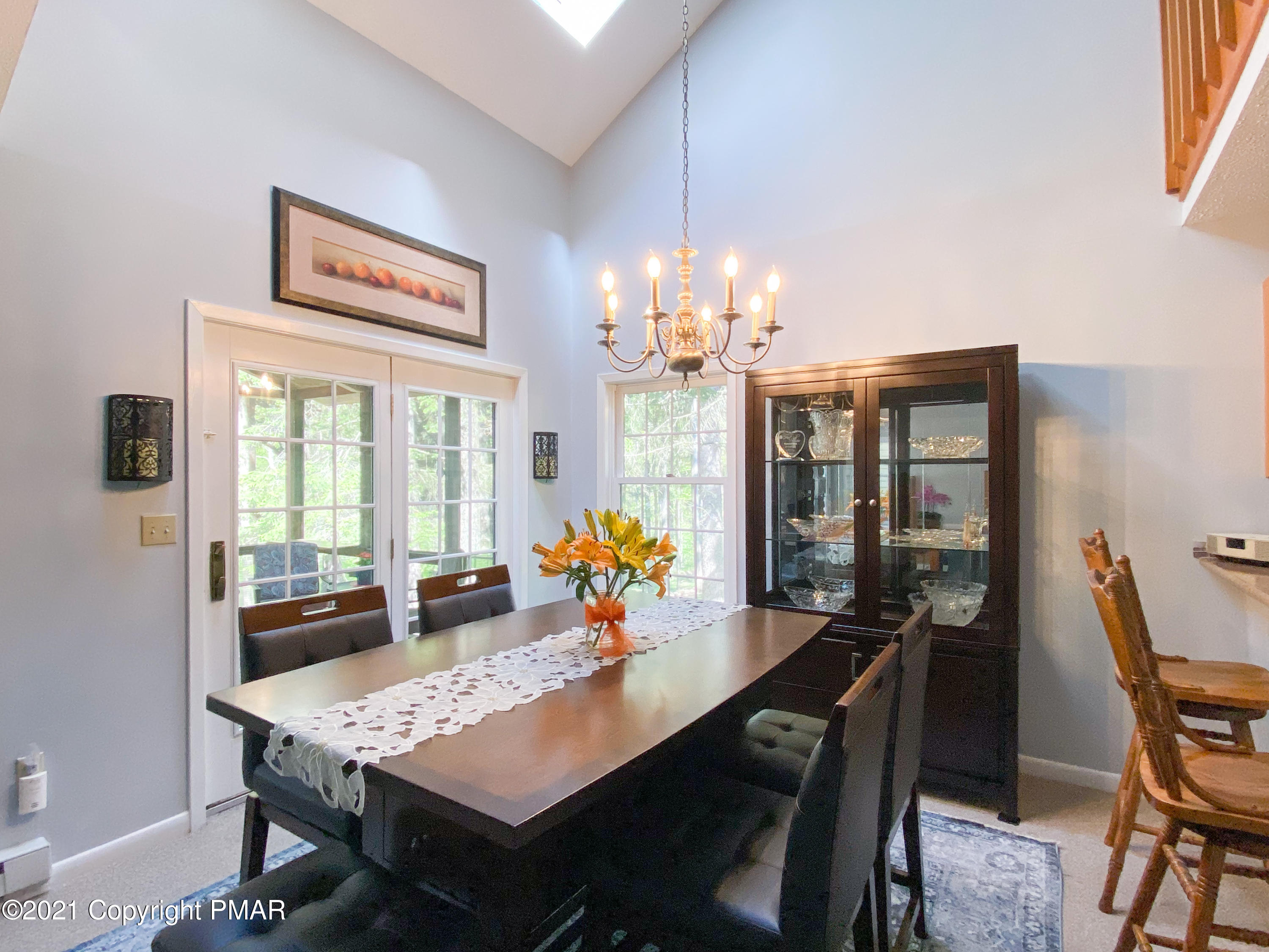 2171 Oak Hill Drive Canadensis, PA 18325 - Photo 7 of 63 Dining room