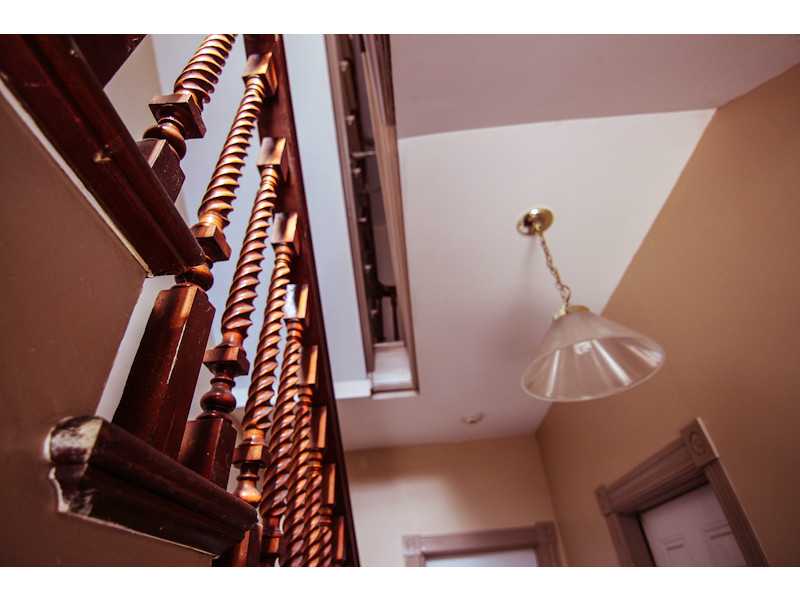 294 Harris Avenue Woonsocket, RI 02895 - Photo 4 of 20 Entry.