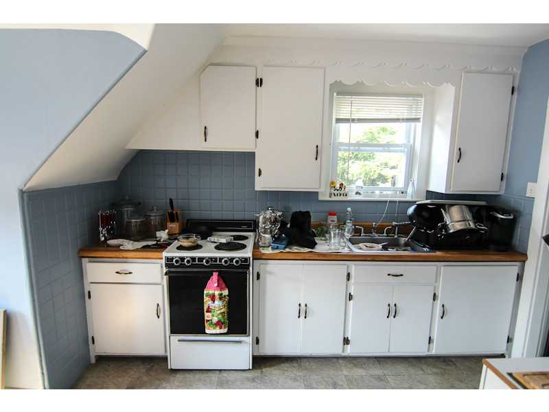 294 Harris Avenue Woonsocket, RI 02895 - Photo 6 of 20 Kitchen.