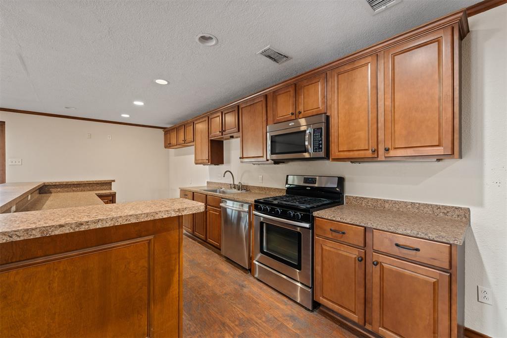 6401 Rock Creek Road Waco, TX 76708 - Photo 22 of 40 Gallery Image 22