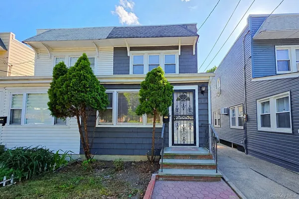 $889,000 | 43-14 Marathon Parkway | Little Neck