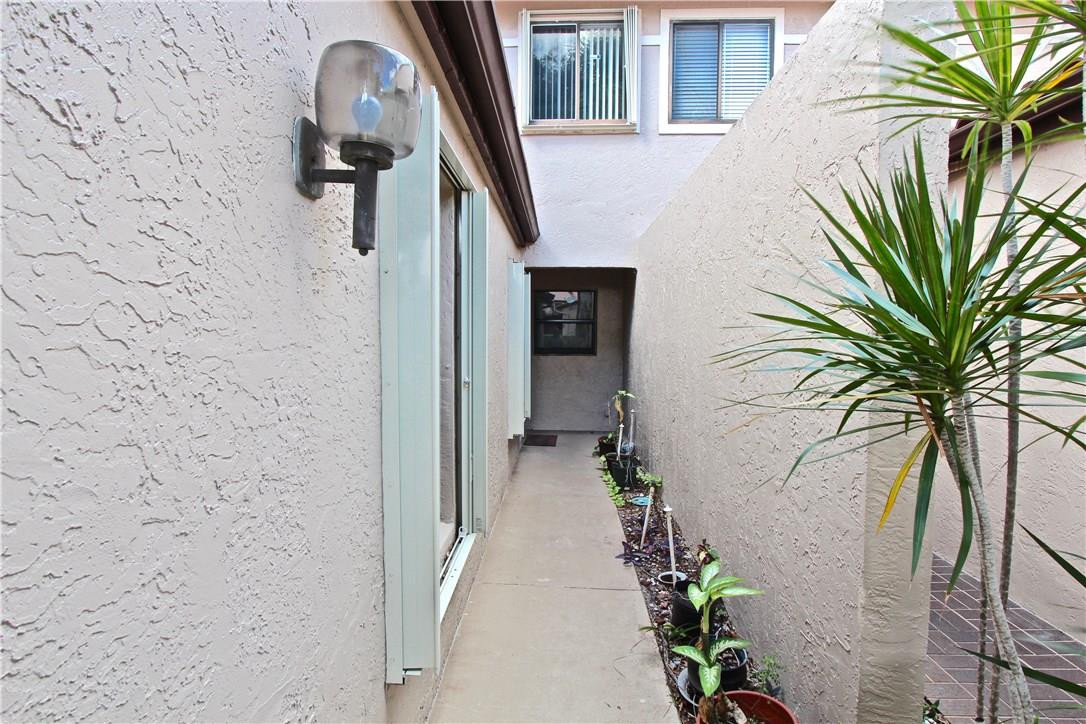 3253 Inverrary Boulevard, Unit 3253 Lauderhill, FL 33319 - Photo 3 of 30 Photo 3