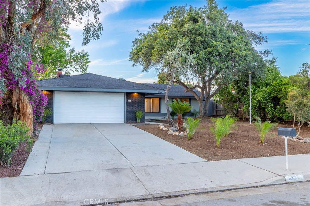 6977 Manhattan Drive Riverside, CA 92506 - Photo 3 of 27