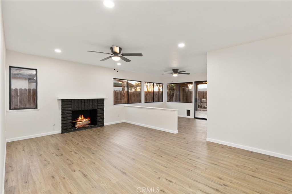 6977 Manhattan Drive Riverside, CA 92506 - Photo 5 of 27