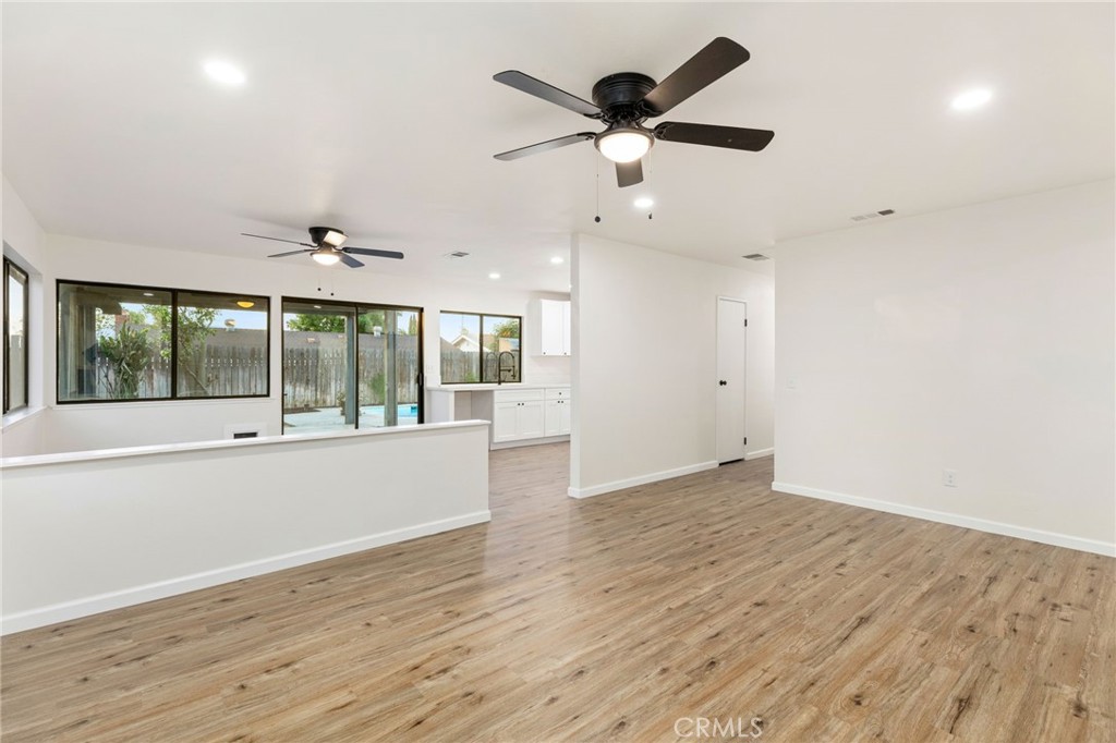 6977 Manhattan Drive Riverside, CA 92506 - Photo 7 of 27