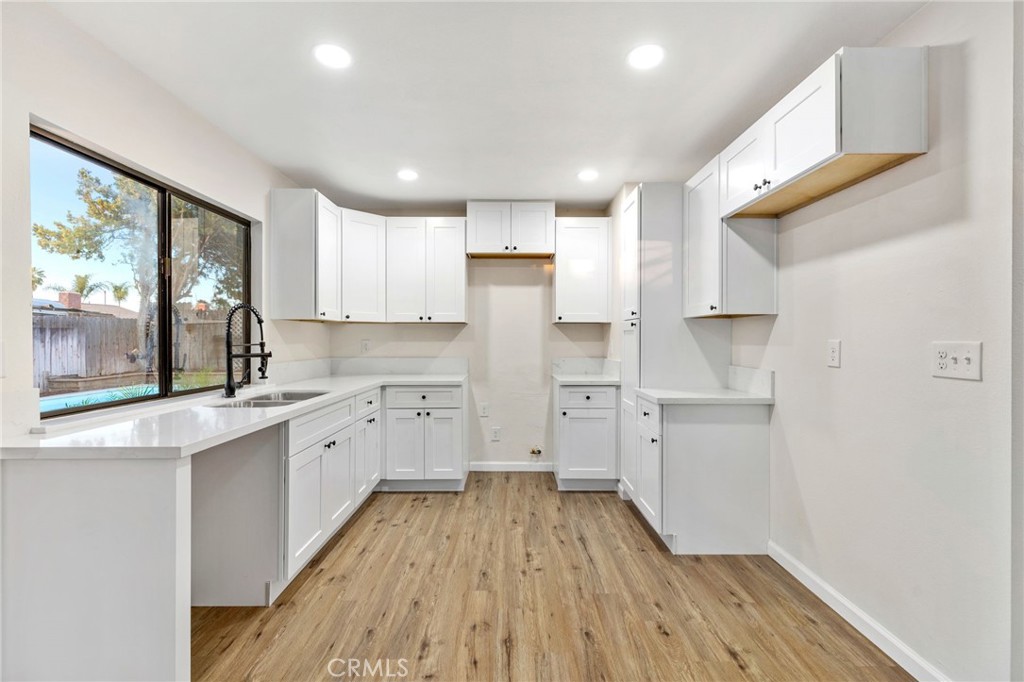 6977 Manhattan Drive Riverside, CA 92506 - Photo 9 of 27