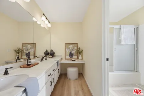 $1,599,000 | 700 Esplanade, Unit 30, Redondo Beach, CA 90277