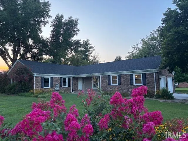 $309,500 | 6808 Lincoln Avenue, Evansville, IN 47715