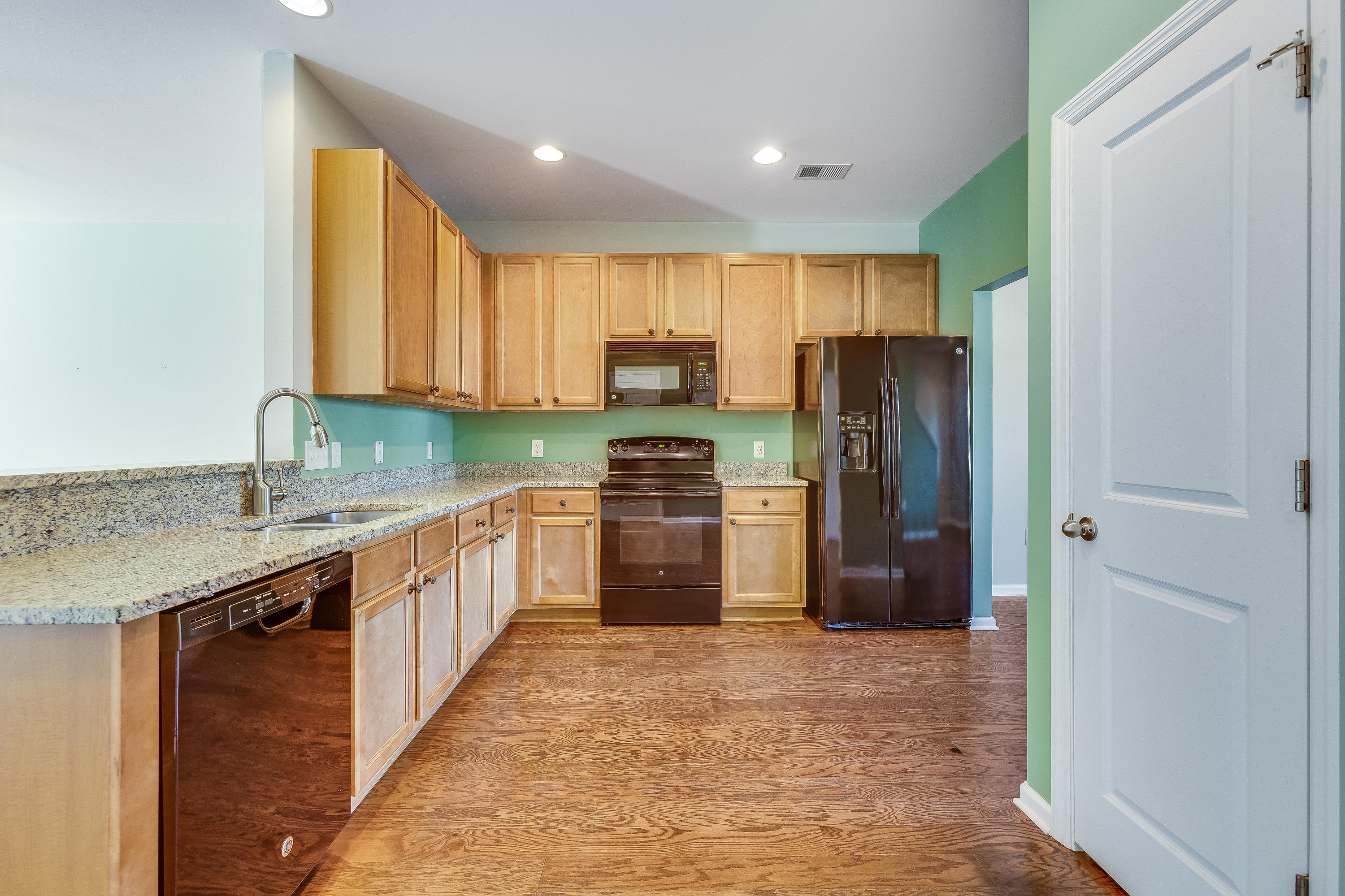 341 Flyway Road Goose Creek, SC 29445 - Photo 5 of 15 9H6B2456