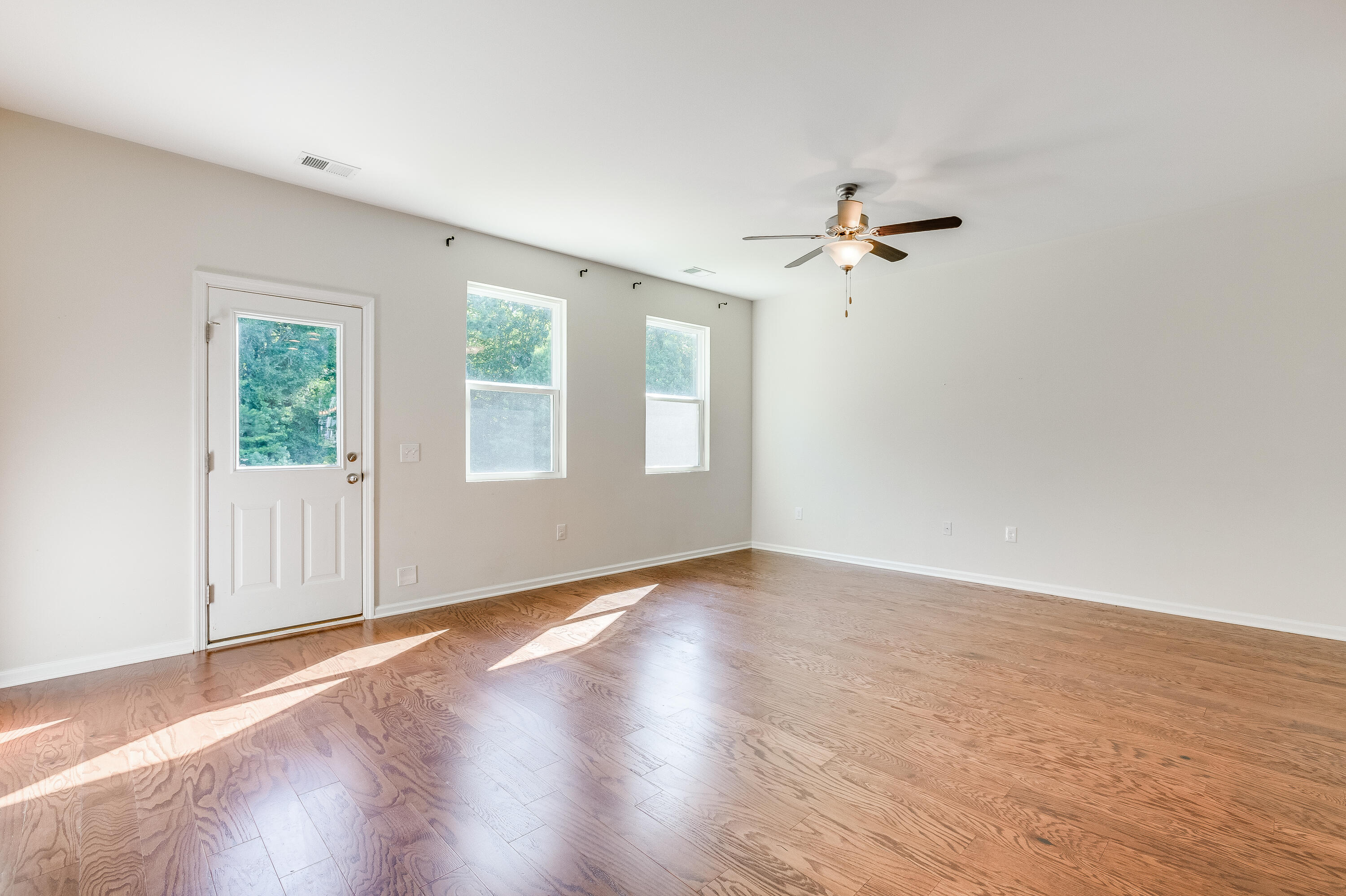 341 Flyway Road Goose Creek, SC 29445 - Photo 6 of 15 9H6B2464