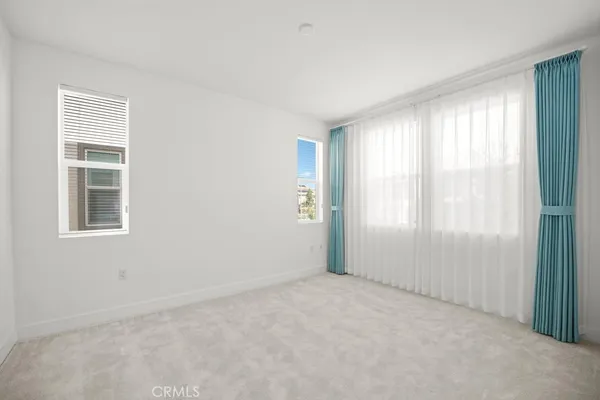 $6,900 | 430 Lobata, Irvine, CA 92618