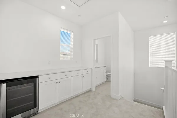 $6,900 | 430 Lobata, Irvine, CA 92618