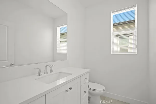 $6,900 | 430 Lobata, Irvine, CA 92618