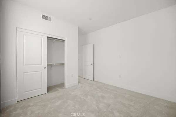 $6,900 | 430 Lobata, Irvine, CA 92618