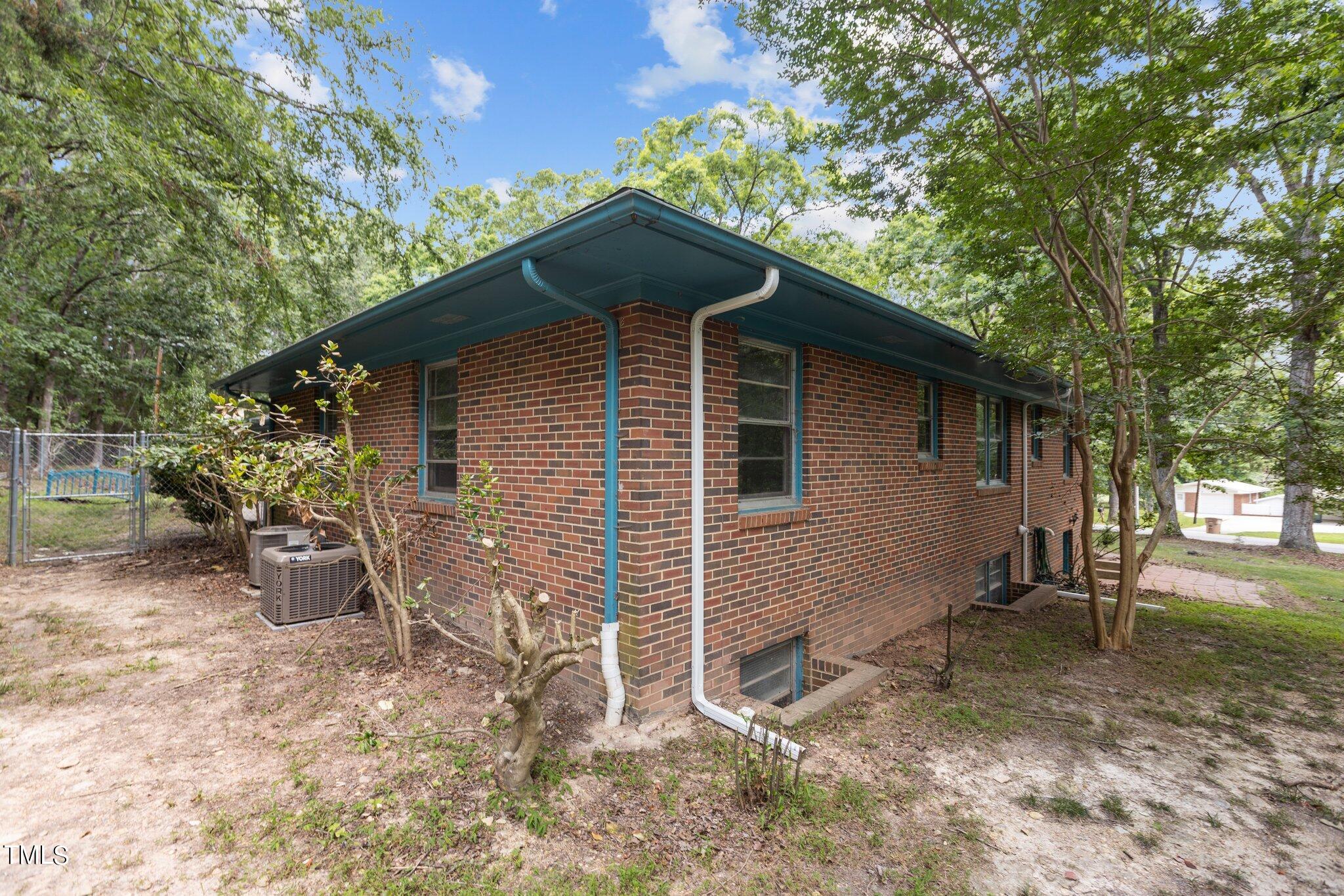 5211 Summit Ridge Drive Durham, NC 27712 - Photo 42 of 53 42-web-or-mls-IMGL1208