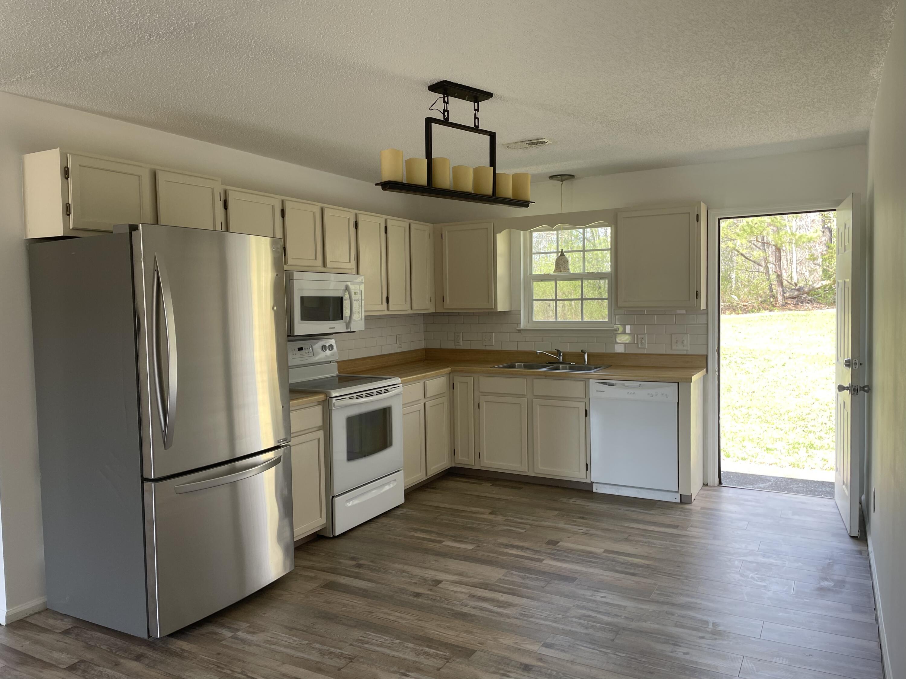 5025 Bess Moore Road, Unit B Apison, TN 37302 - Photo 5 of 31 IMG_4955